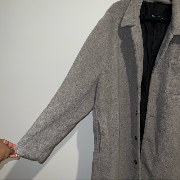 ASOS Design Gray Sherpa Button Up Shacket - Picture 2 of 10
